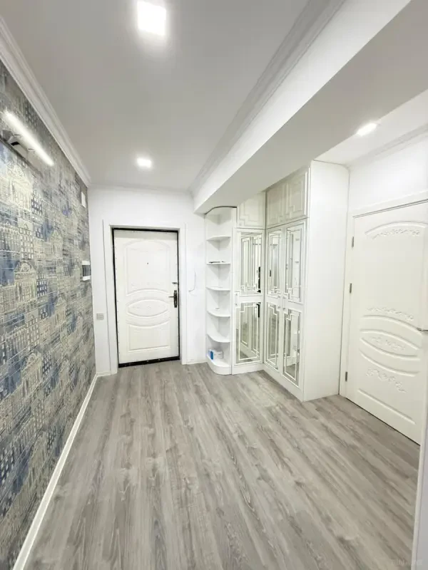 Satılır 2 otaqlı mənzil 62 m²