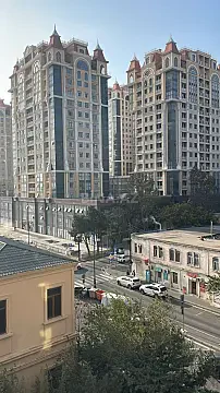 Satılır 3 otaqlı mənzil 80 m² — Bakı 3 otaq 80.00 m²