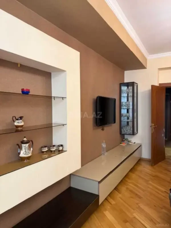 Satılır 2 otaqlı mənzil 90 m²