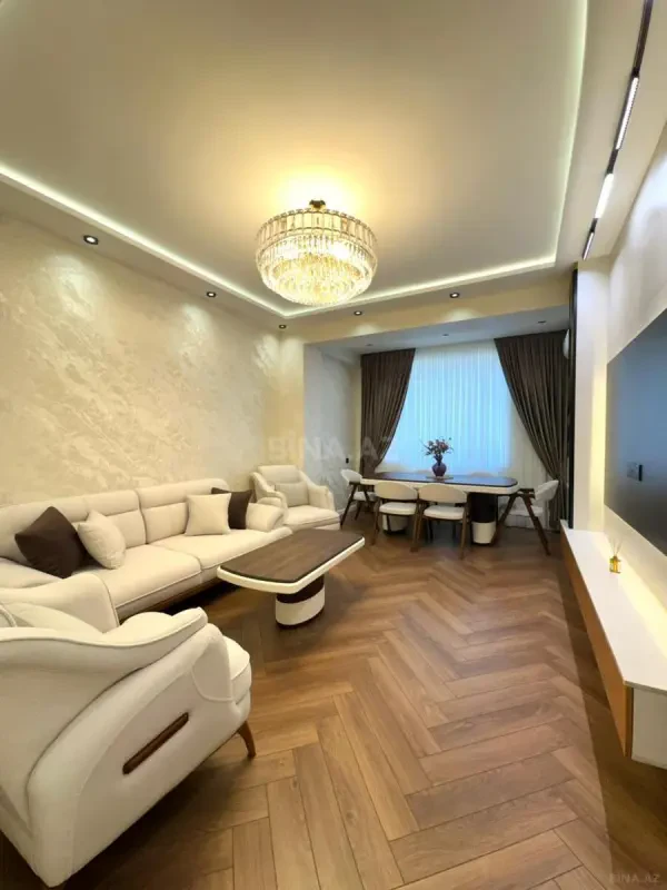 Satılır 3 otaqlı mənzil 105 m²