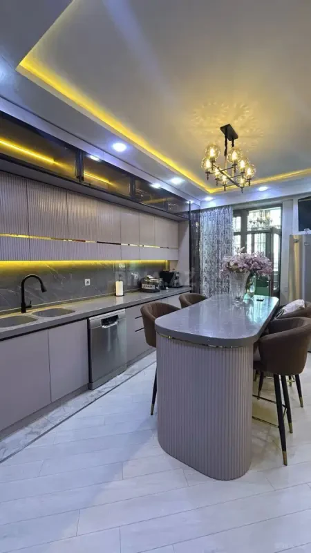Kirayə verilir 3 otaqlı mənzil 200 m²