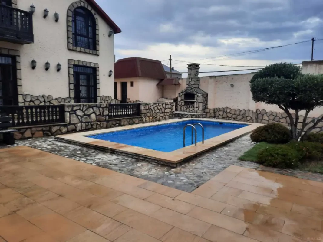 Kirayə verilir 5 otaqlı həyət evi 220 m²