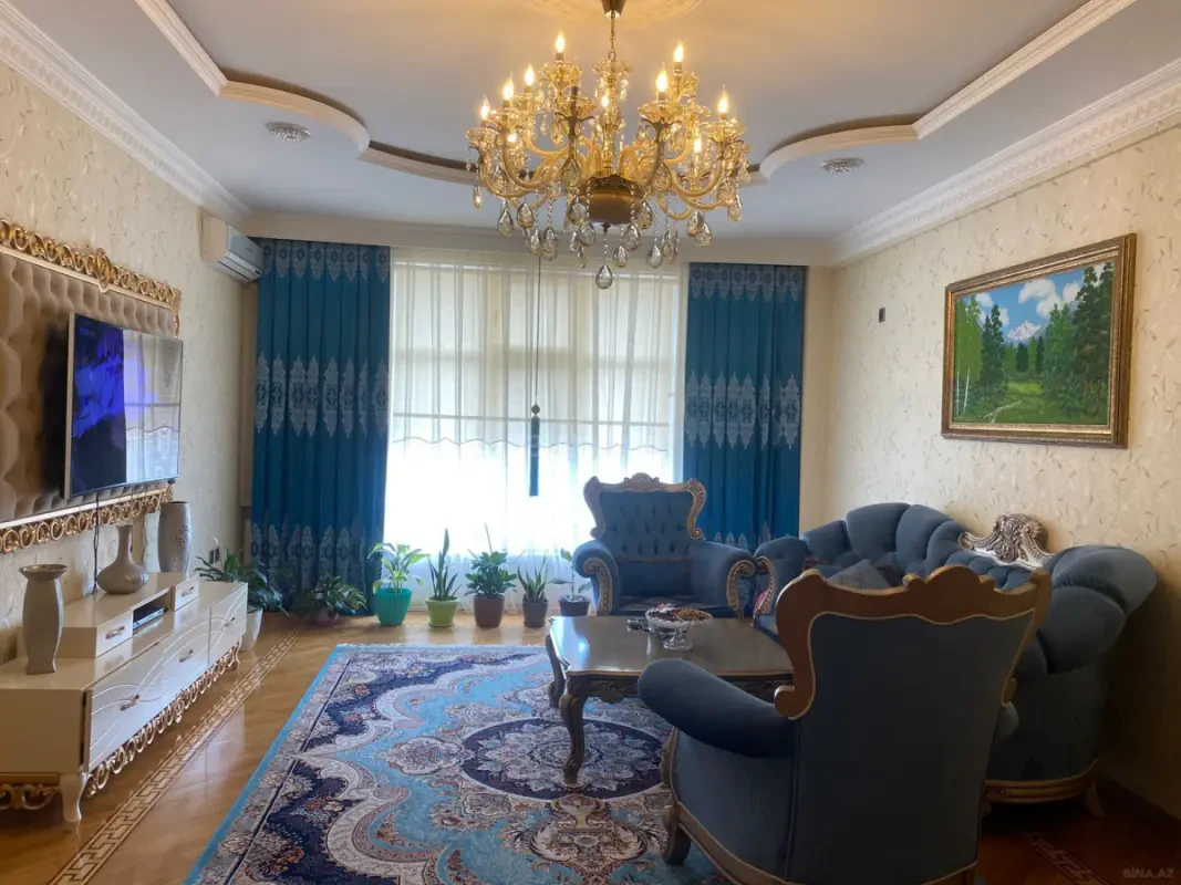 Satılır 3 otaqlı mənzil 150 m²