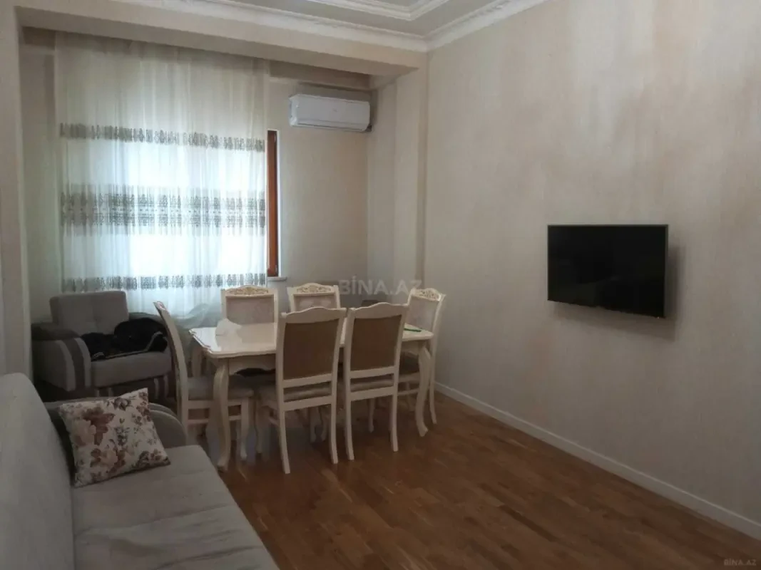 Kirayə verilir 2 otaqlı mənzil 70 m²