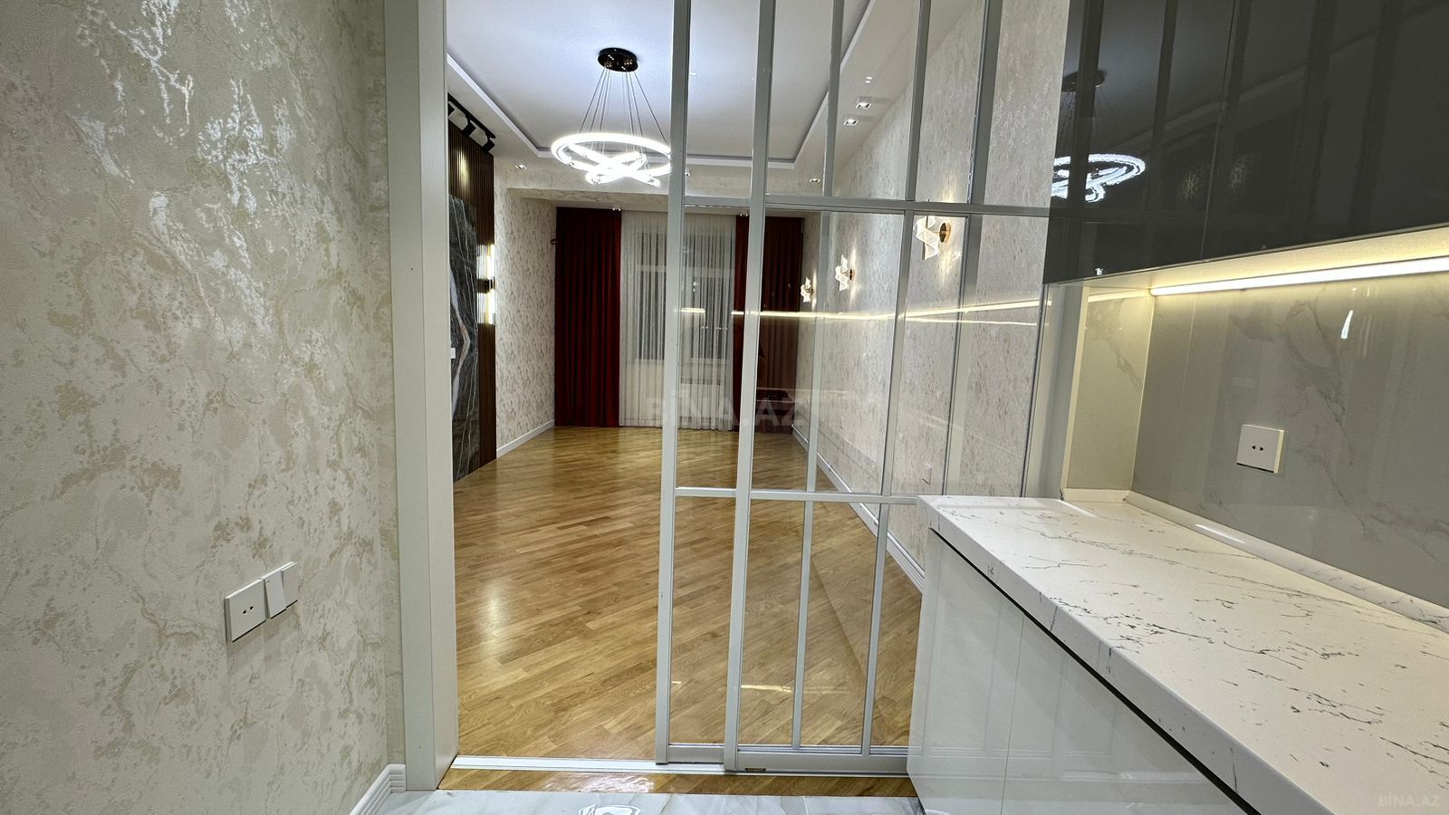 Kirayə verilir 6 otaqlı ofis 210 m²