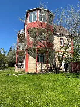 Satılır 8 otaqlı həyət evi 330 m² — Şamaxı 8 otaq 330.00 m²