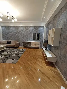 Kirayə verilir 2 otaqlı mənzil 93 m² — Bakı 2 otaq 93.00 m²