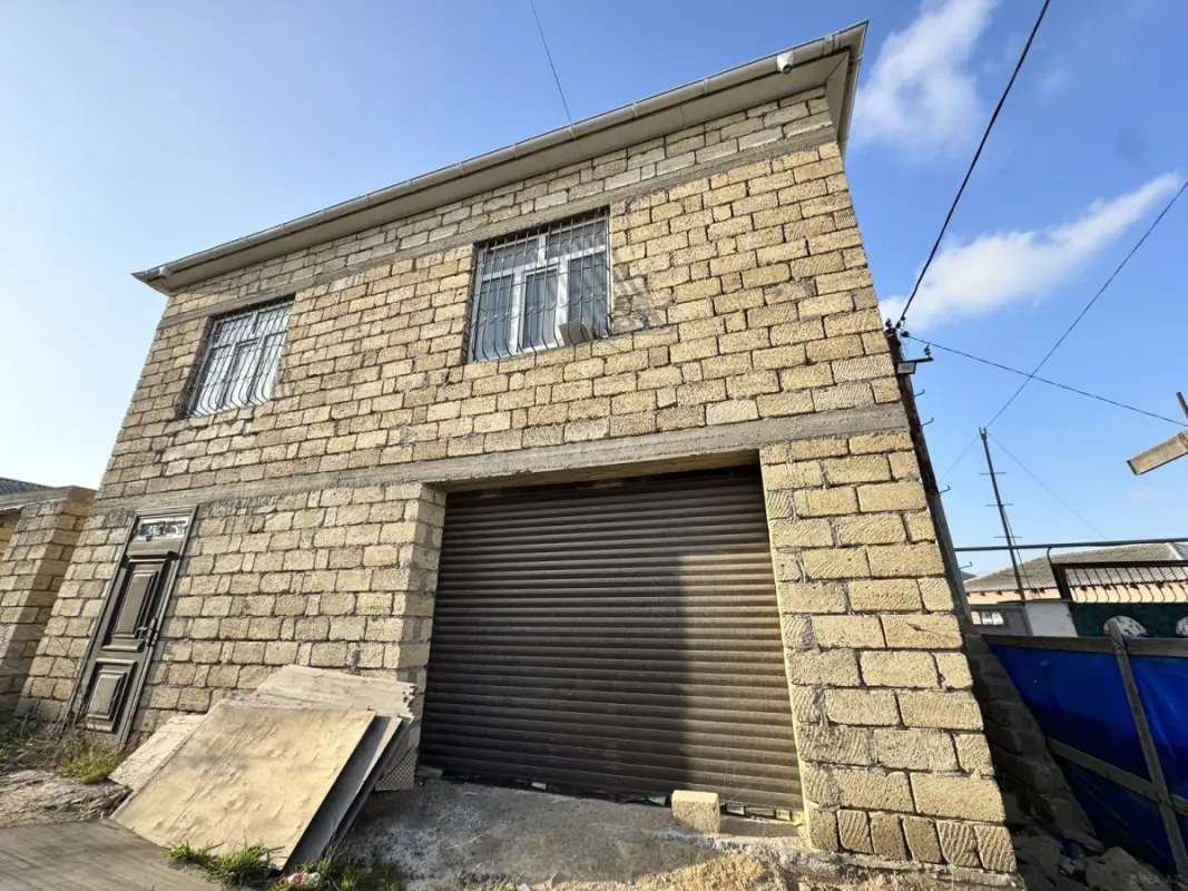 Satılır 6 otaqlı həyət evi 190 m²