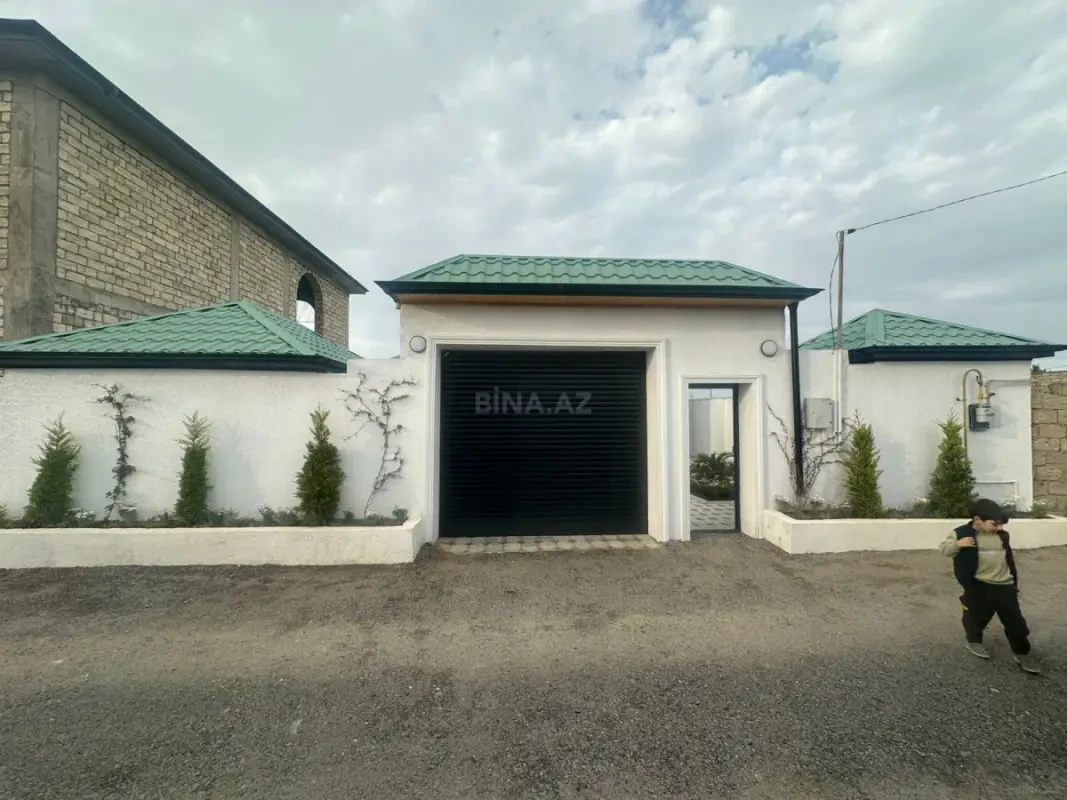 Satılır 4 otaqlı həyət evi 131 m²
