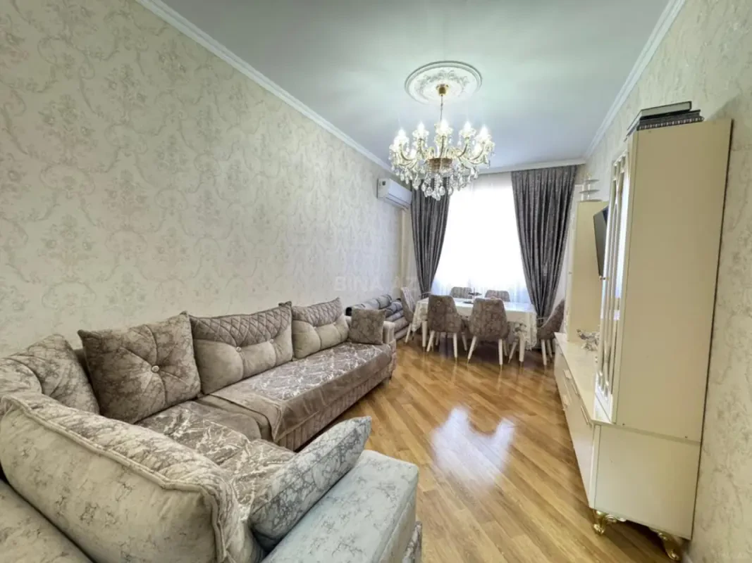 Satılır 2 otaqlı mənzil 73 m²