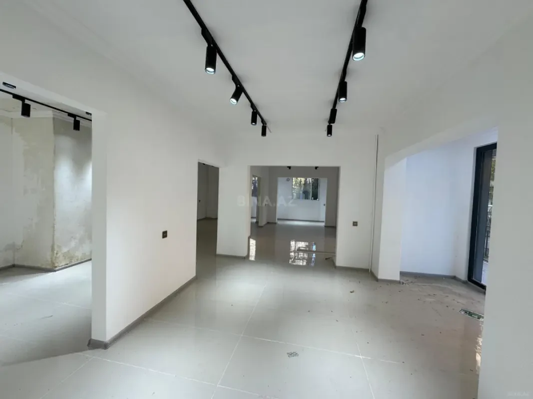 Kirayə verilir obyekt 108 m²