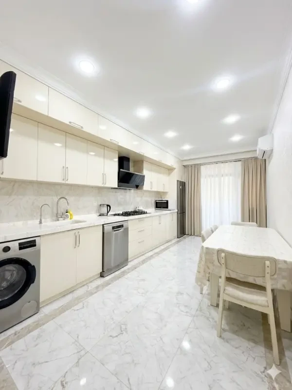 Satılır 2 otaqlı mənzil 88 m²