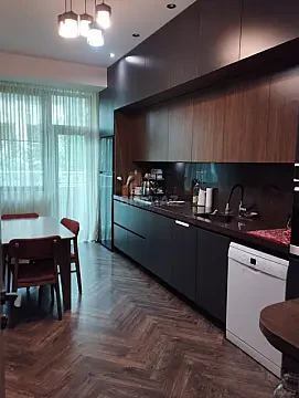 Kirayə verilir 3 otaqlı mənzil 130 m² — Bakı 3 otaq 130.00 m²
