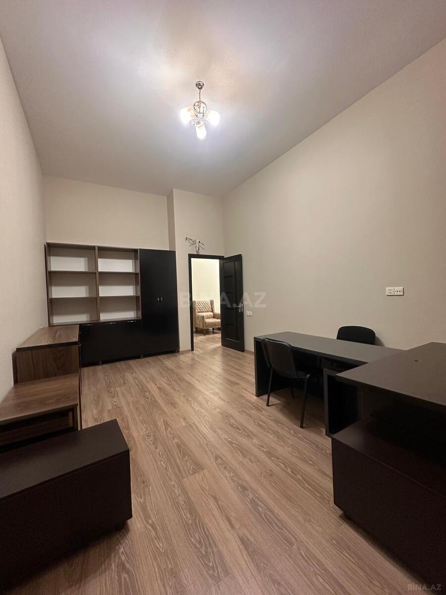 Kirayə verilir 2 otaqlı ofis 83 m²