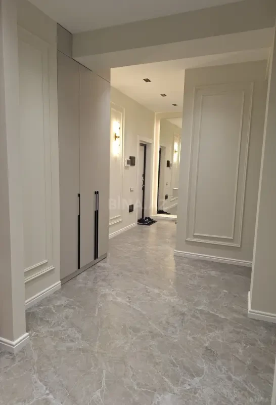 Satılır 2 otaqlı mənzil 80 m²