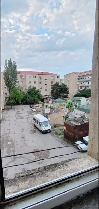 Satılır 3 otaqlı mənzil 68.6 m²