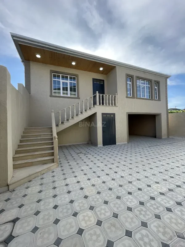 Satılır 4 otaqlı həyət evi 160 m²