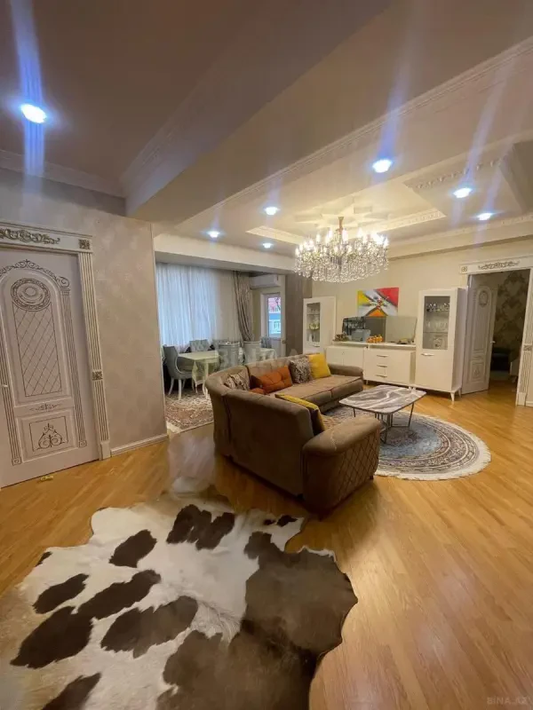Satılır 3 otaqlı mənzil 160 m²