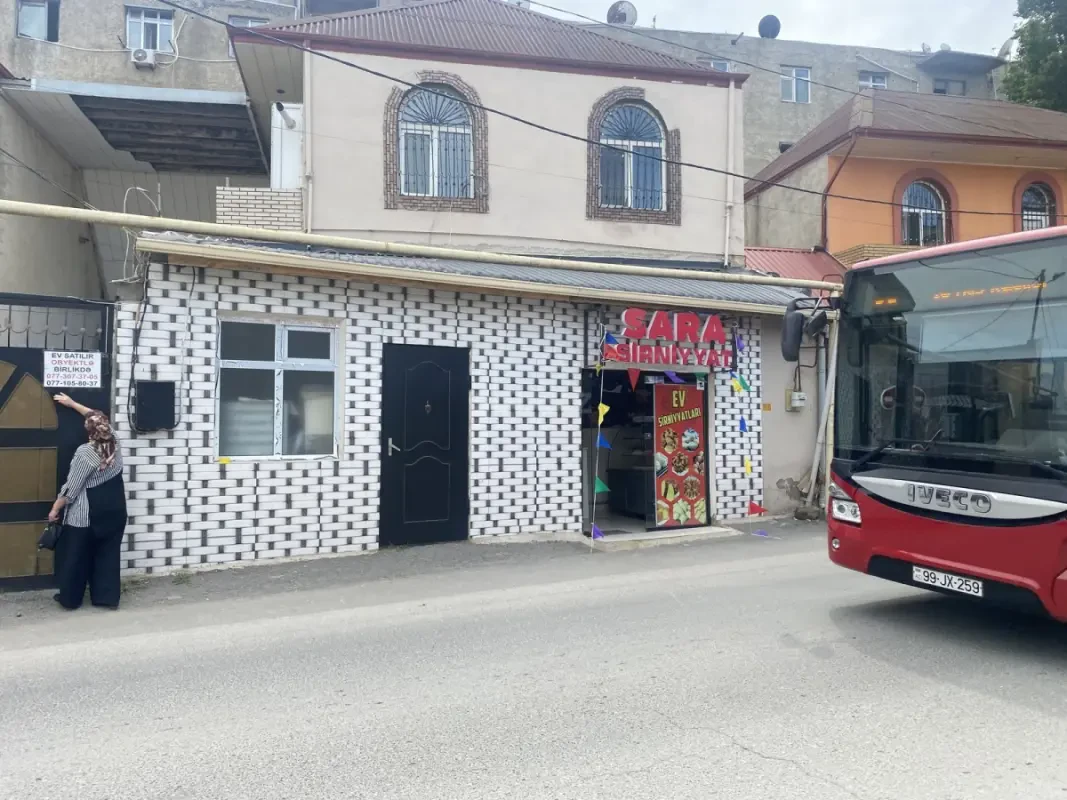 Satılır 4 otaqlı həyət evi 150 m²