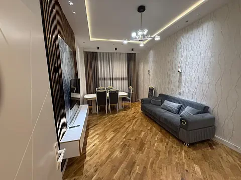 Satılır 2 otaqlı mənzil 70 m² — Bakı, Həzi Aslanov qəs. 2 otaq 70.00 m²