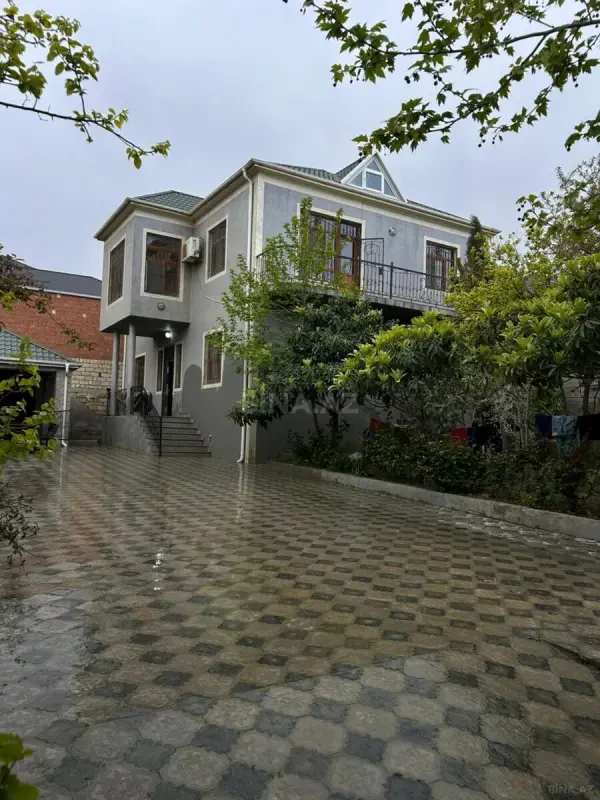Satılır 7 otaqlı həyət evi 220 m²