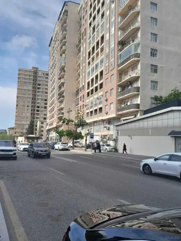 Kirayə verilir 2 otaqlı mənzil 70 m²