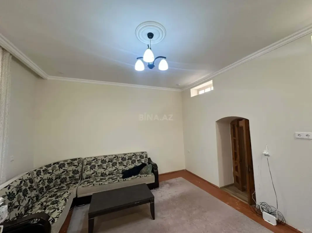 Kirayə verilir 2 otaqlı mənzil 60 m²