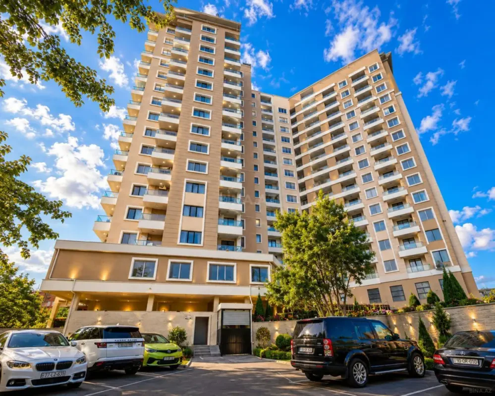 Satılır 3 otaqlı mənzil 136 m²