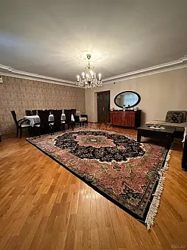 Satılır 5 otaqlı mənzil 140 m² — Bakı, Memar Əcəmi yanı 5 otaq 140.00 m²