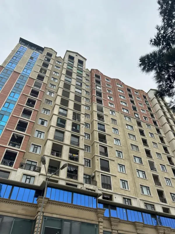 Satılır 3 otaqlı mənzil 86 m²
