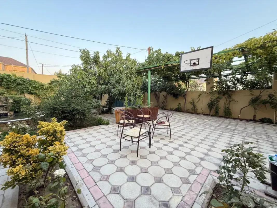Satılır 4 otaqlı həyət evi 185 m²