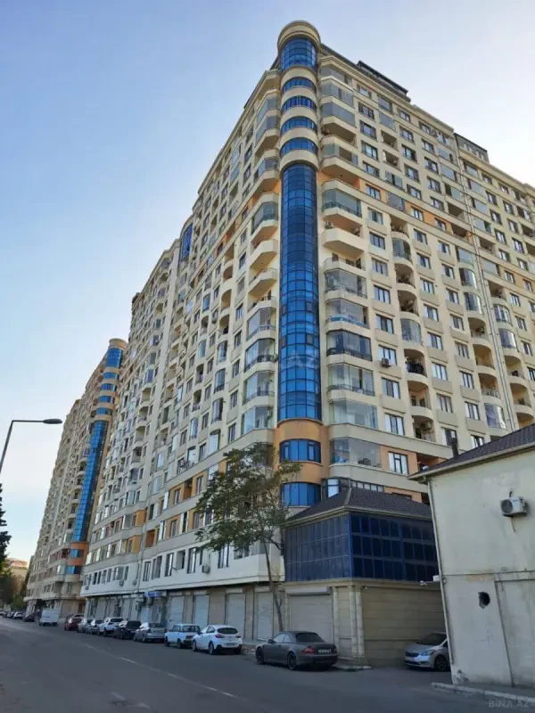 Satılır 2 otaqlı mənzil 67 m²