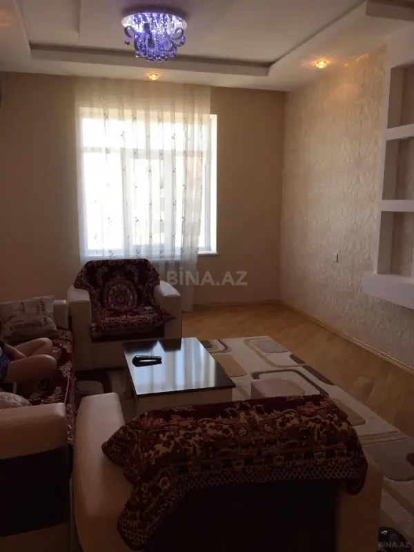 Kirayə verilir 2 otaqlı mənzil 90 m²