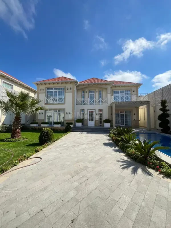 Satılır 4 otaqlı həyət evi 220 m²