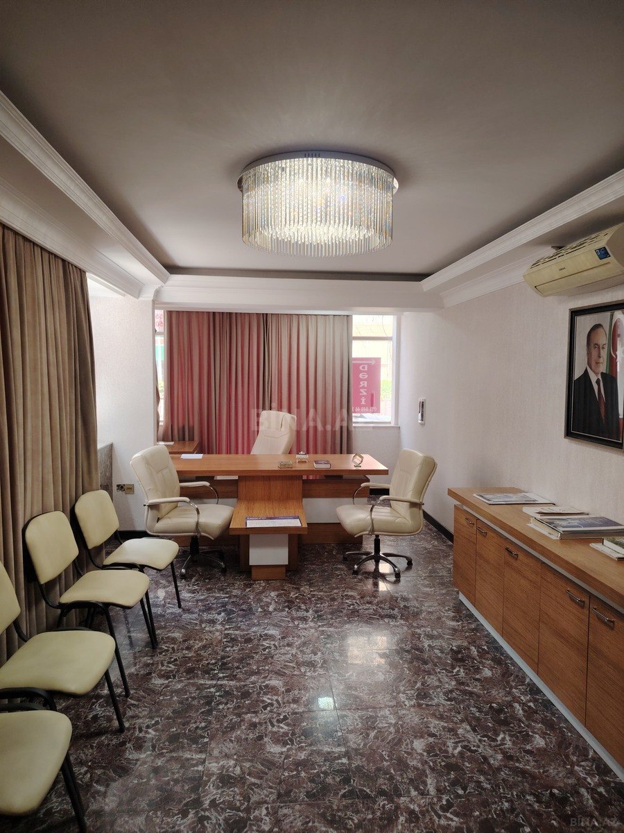 Kirayə verilir 7 otaqlı ofis 250 m²