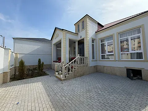 Satılır 4 otaqlı həyət evi 130 m² — Bakı 4 otaq 130.00 m²