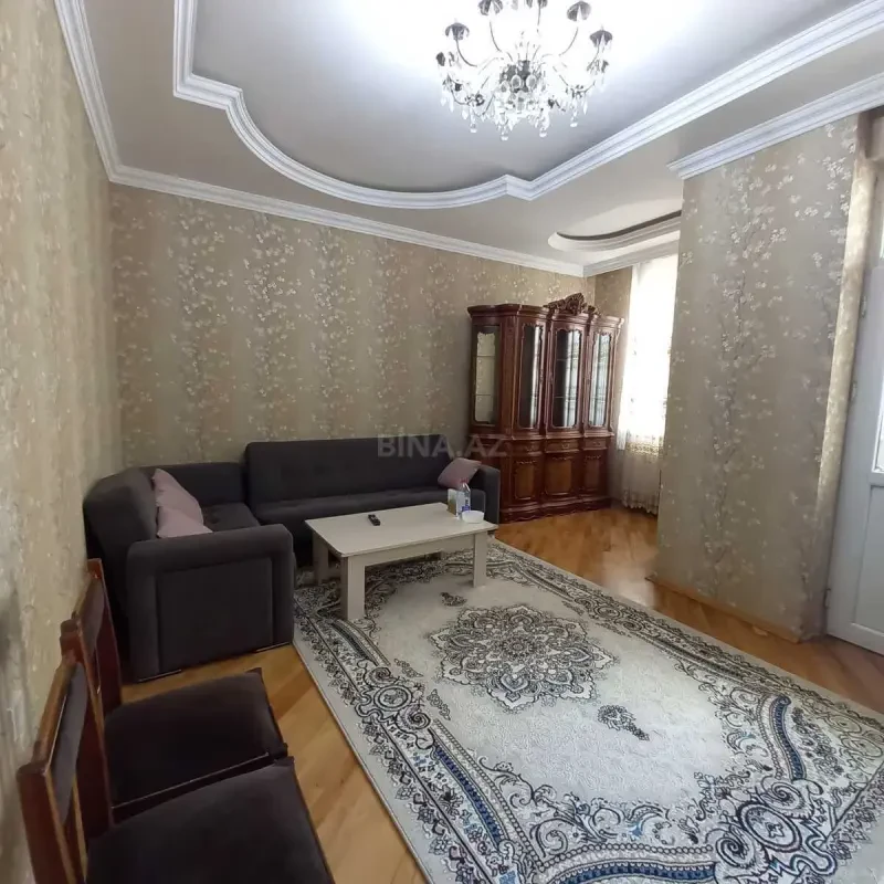 Kirayə verilir 2 otaqlı mənzil 85 m²