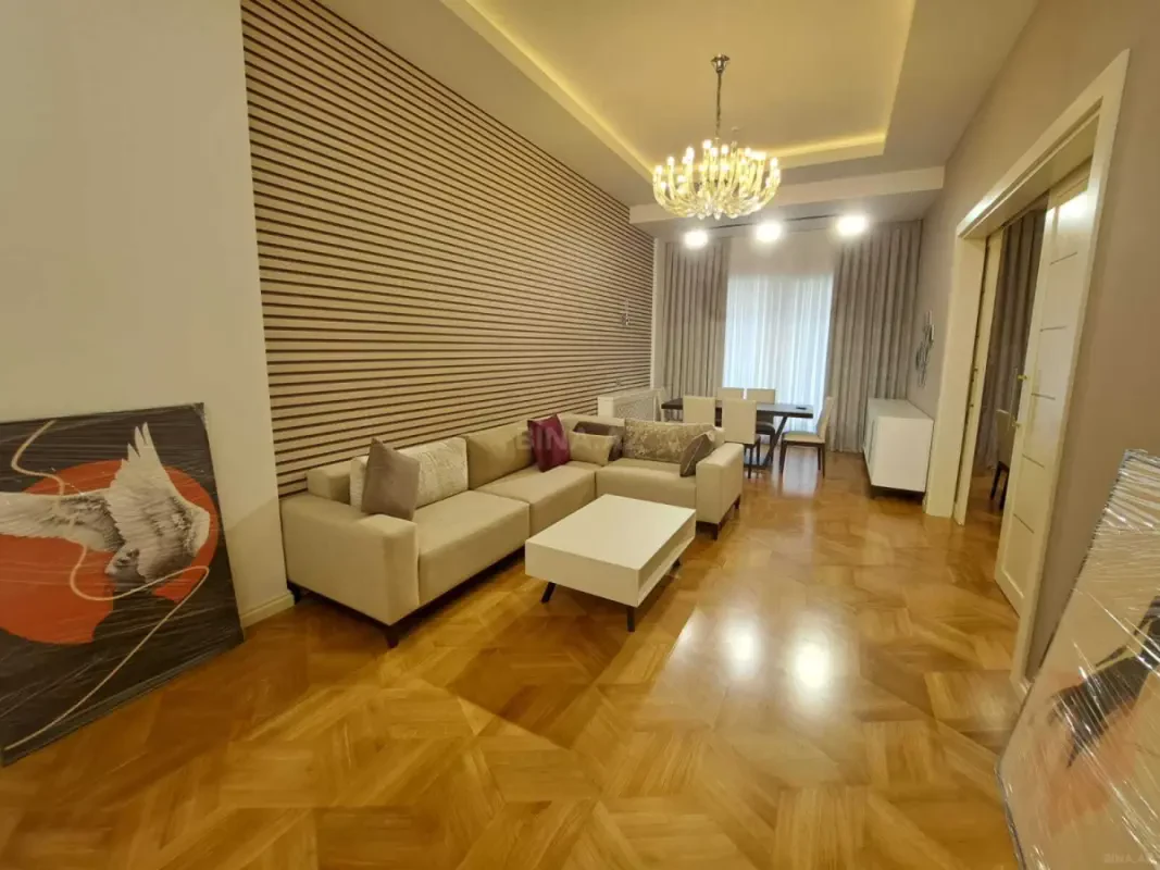 Kirayə verilir 3 otaqlı mənzil 170 m²