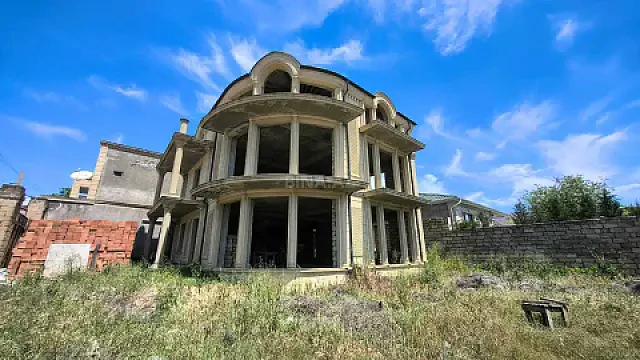 Satılır 6 otaqlı həyət evi 450 m² — Bakı, Badamdar 6 otaq 450.00 m²