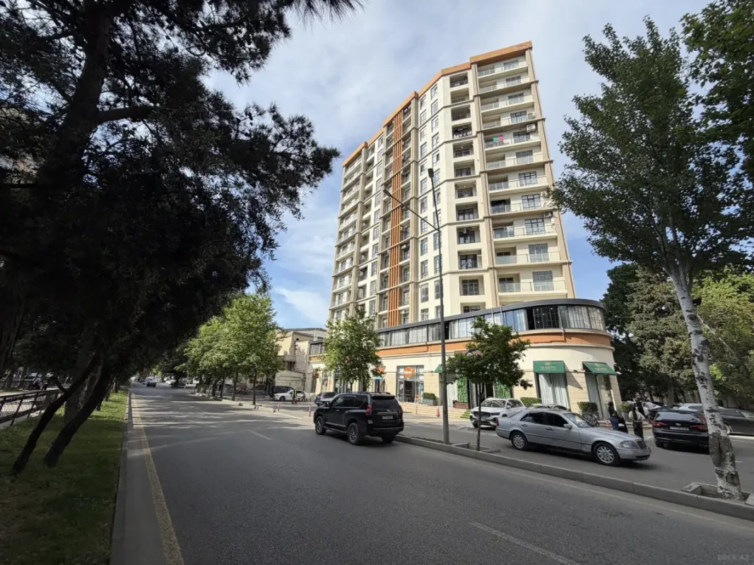 Satılır 3 otaqlı mənzil 127 m²