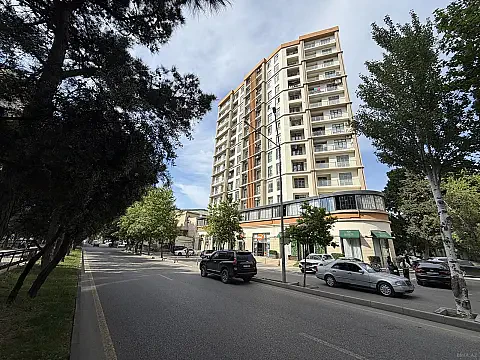Satılır 3 otaqlı mənzil 127 m² — Bakı, Bakıxanov 3 otaq 127.00 m²