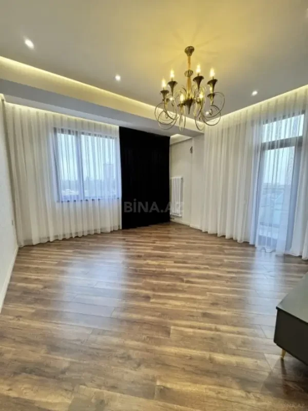 Satılır 2 otaqlı mənzil 71 m²
