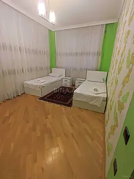 Kirayə verilir 3 otaqlı mənzil 122 m² — Bakı 3 otaq 122.00 m²