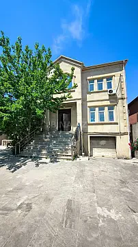 Satılır 10 otaqlı həyət evi 340 m² — Bakı, Badamdar 10 otaq 340.00 m²