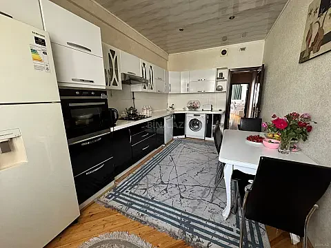Satılır 3 otaqlı mənzil 120 m² — Bakı 3 otaq 120.00 m²