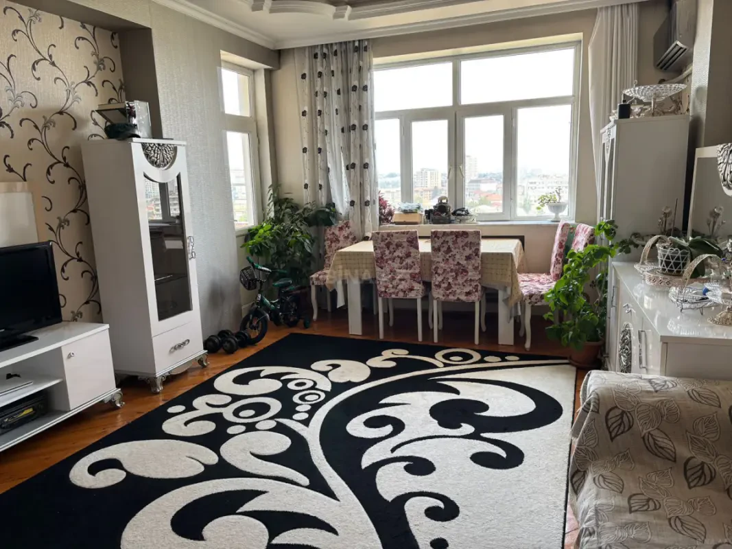 Satılır 3 otaqlı mənzil 90 m²