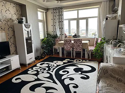 Satılır 3 otaqlı mənzil 90 m² — Bakı, Memar Əcəmi yanı 3 otaq 90.00 m²