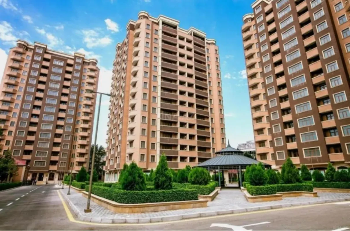 Satılır 3 otaqlı mənzil 108 m²