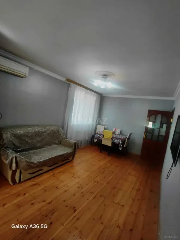 Kirayə verilir 2 otaqlı mənzil 50 m²