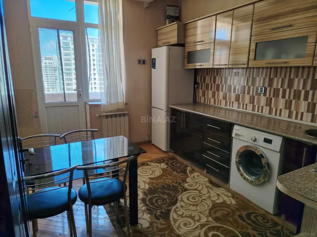 Kirayə verilir 2 otaqlı mənzil 70 m²